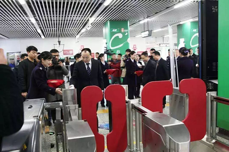 再下一城！廣電運通互聯(lián)網檢售票終端設備在長沙地鐵正式上線
